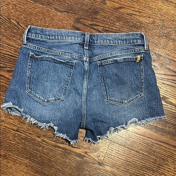 Joe's Jeans Frayed Hem Women's Shorts, Size 30 (230) - Picture 6 of 6